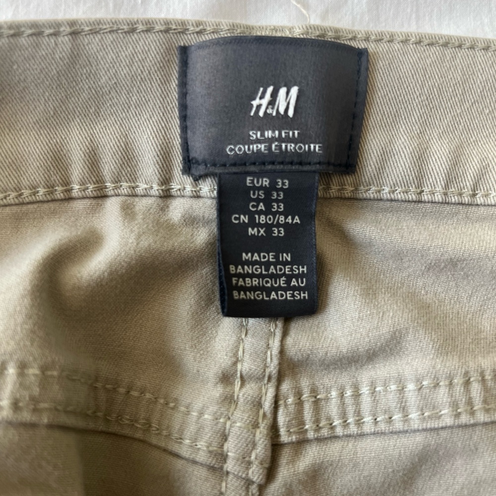 H&M: Shorts - Picture 3 of 4